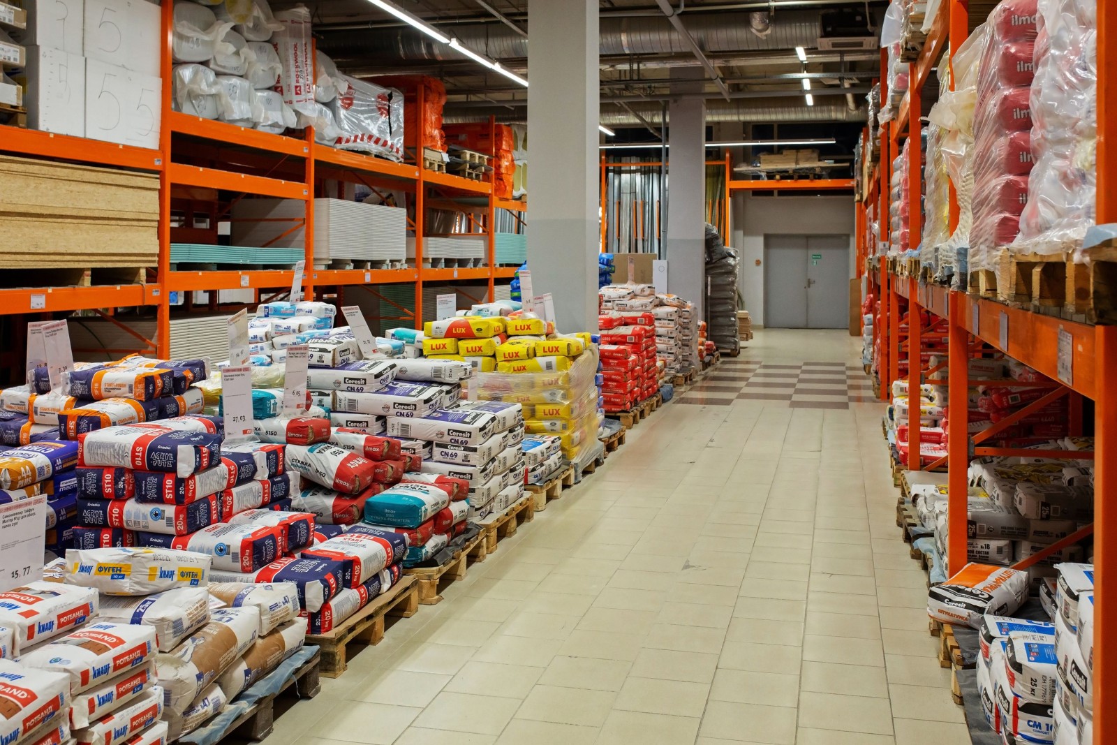 Lokalizacja magazynu: Kluczowy czynnik sukcesu Twojej firmy. Gdzie warto inwestować?