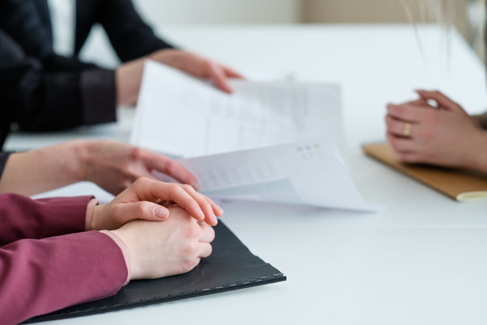 Jak skutecznie negocjować cenę magazynu? Praktyczne porady